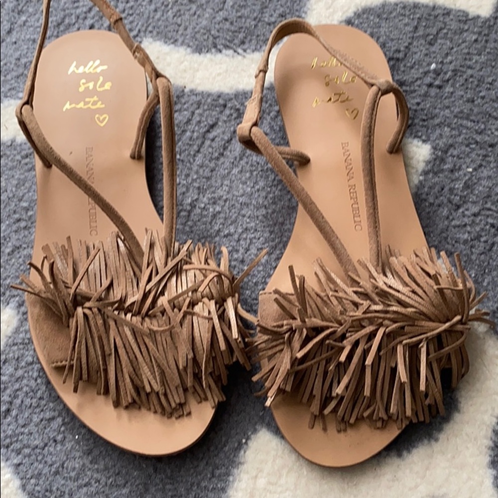 Tan Banana Republic Sandals in size 7